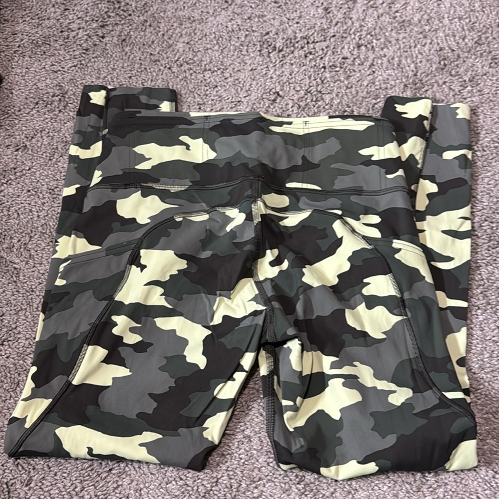 Lululemon leggings - Picture 2 of 5